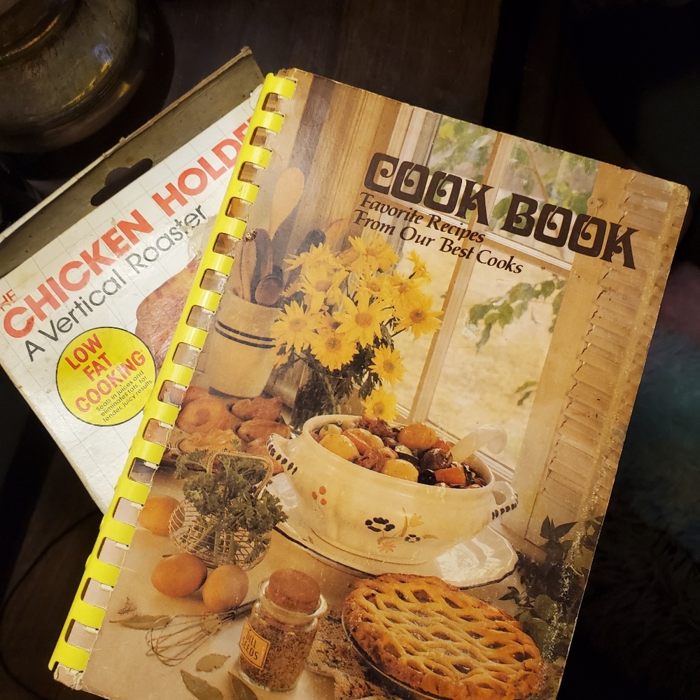 COOKBOOK & CHICKEN VERTICAL COOKER